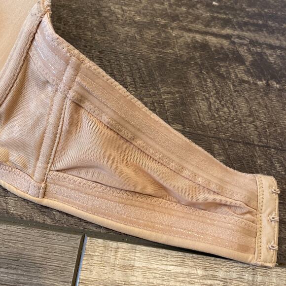 SOMA Nude Strapless Silicon Lined Bra Molded Cups 36DD - Picture 6 of 7